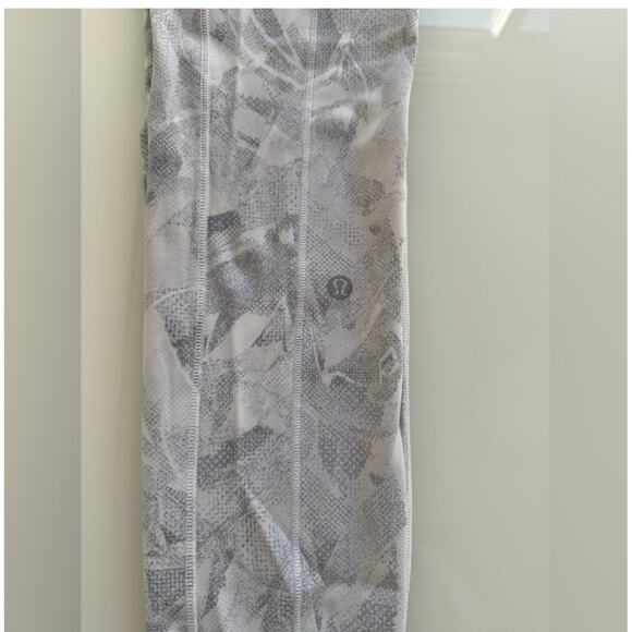 Lululemon Fast and Free white leggings size 6 - Picture 5 of 8